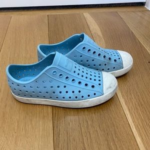 Native classic Jefferson shoes kids size 12 in blue